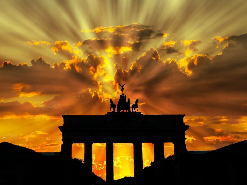 Brandenburger Tor Sonnenuntergang beliebte Reiseziele Deutschland