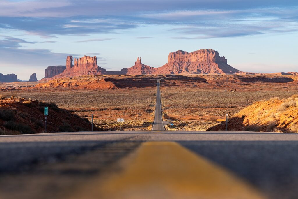 Monument Valley Amerika Wüste Straße Roadtrip Amerika Die ultimative Freiheit