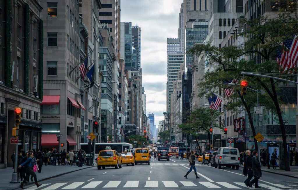Straße NYC Taxi gelb Alltag New York Tagesausflug Diese Orte unbedingt sehen